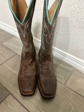 Shyanne Brown Western Boots with Turquoise Accent